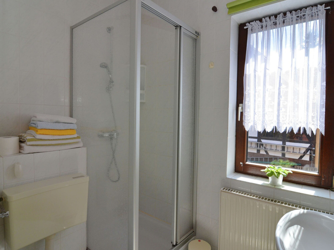Bathroom 3, Wohnung in Tabarz Thuringen in Waldnahe, Gotha