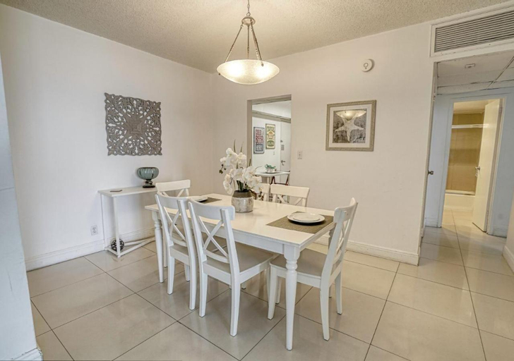 Dining Room 9