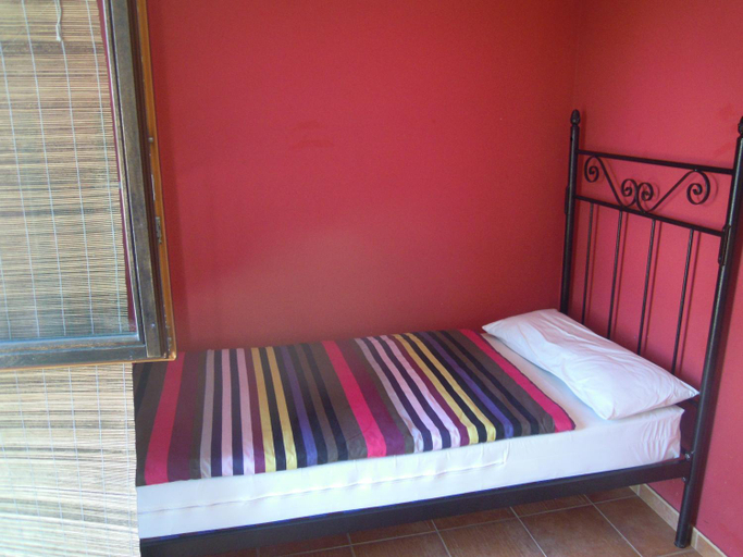 Others 4, Albergue O Durminento, Lugo