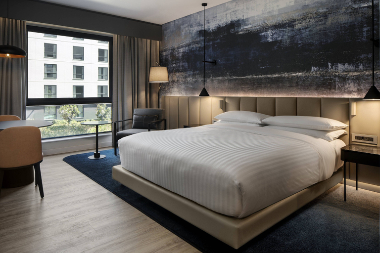 Bedroom 2, Johannesburg Marriott Hotel Melrose Arch, City of Johannesburg