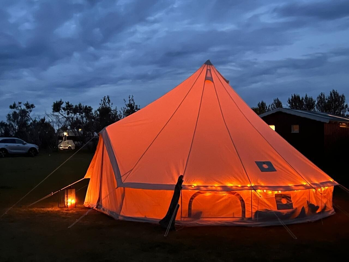 Food & Drinks, SagaCamp ehf, Kõue