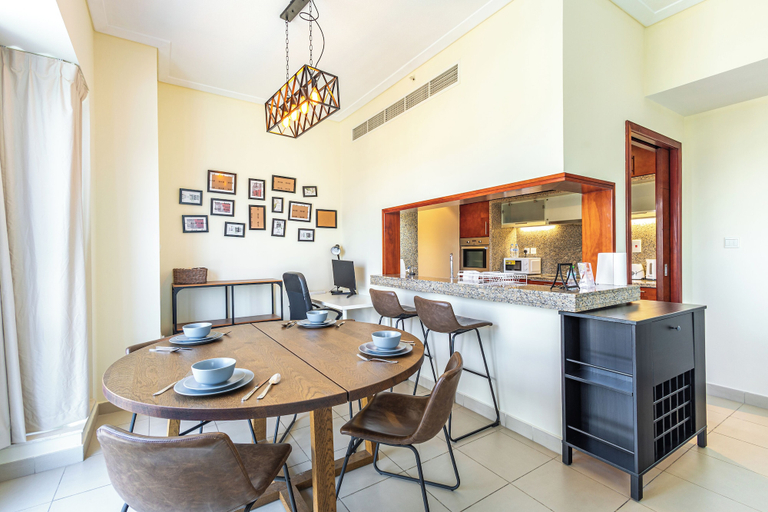 Others 5, SuperHost - Chic Downtown Living 1BR in Dubai's South Ridge 5, Dubai