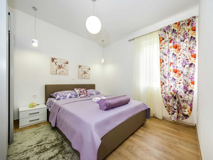 Bedroom 3, Luxury Apartment in Zadar With Covered Terrace, Zadar