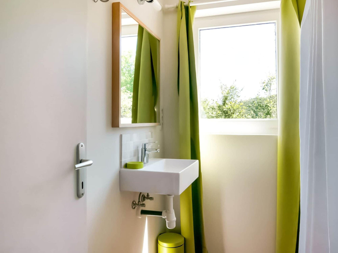 Bathroom 3, Holiday Home in Treignes for 9 Person, Namur