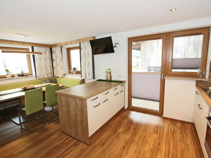 Others 5, Beautiful Flat Near the Hochzillertal ski Area, Schwaz