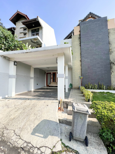 Exterior 6