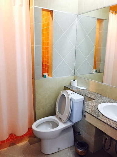 Bathroom 4, Srilamduan Hotel, Muang Si Sa Ket