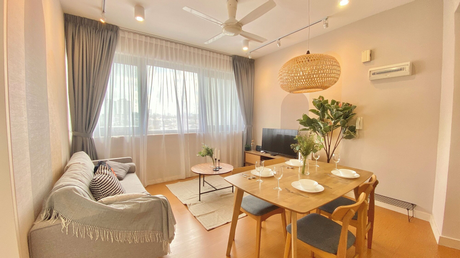 Dining Room 10