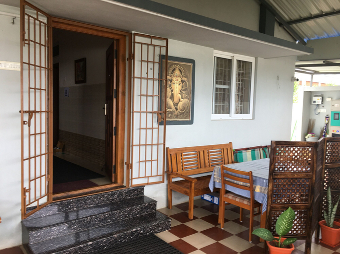 Others 5, Shantham Service Apartments, Kinathukadavu, Coimbatore