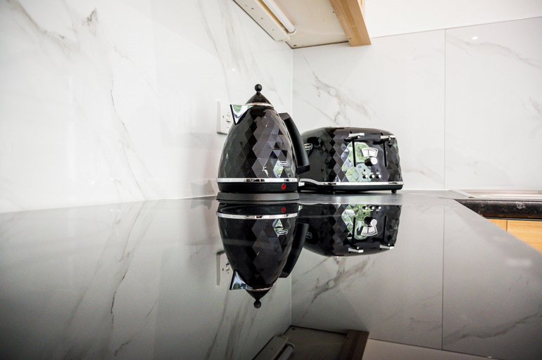 Bathroom 3, Avari Apartments – Gray’s Collection, London