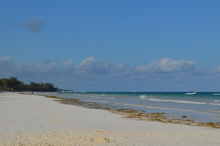 Beach 2, Galu Inn, Msambweni