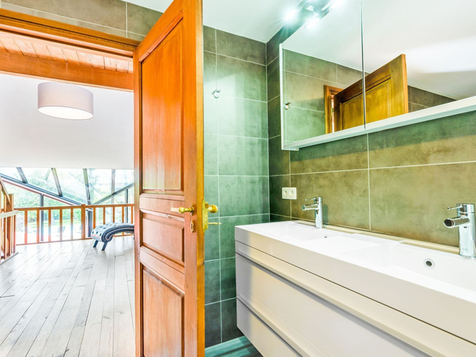 Bathroom 4, Villa in Ardennes With Pool and Nature Nearby, Luxembourg