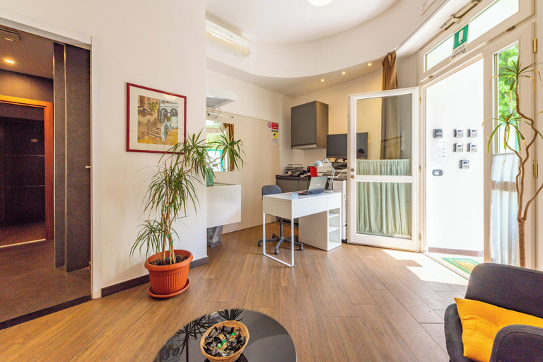 Others 5, Andenis Tiber House, Rome