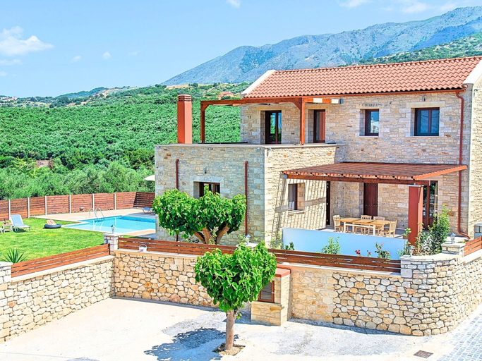 Exterior & Views 2, Luxurious Villa With Swimming Pool in Kavallos Greece, Crete