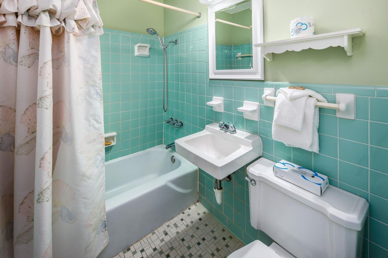 Bathroom, 206C - 2BR/1 Bath at Seaspray Condos on Okaloosa Island, Fort Walton Beach, Fl, Okaloosa