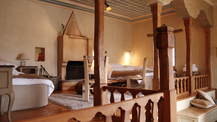 Bedroom 2, Artsistas Houses, Epirus