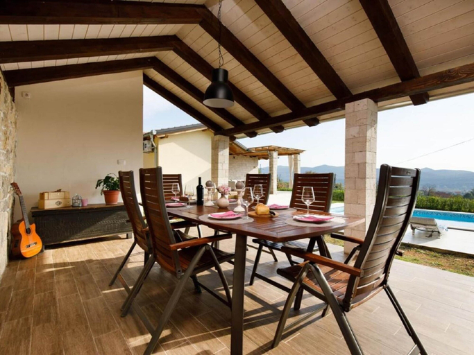 Others 4, Charming Villa With Private Pool, Drniš