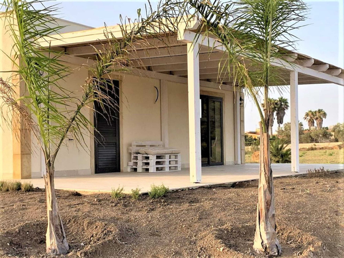 Exterior & Views 2, Belvilla by OYO Homely Villa in Noto With Terrace, Syracuse
