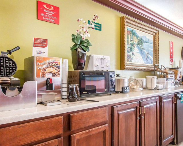Food & Drinks 4, Econo Lodge Dexter, Stoddard
