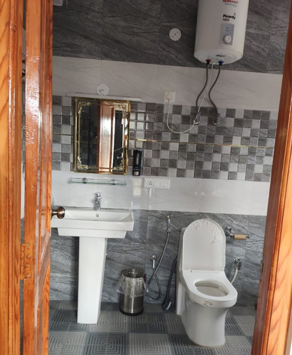 Bathroom, Winter Valley Chail Homestay, Shimla