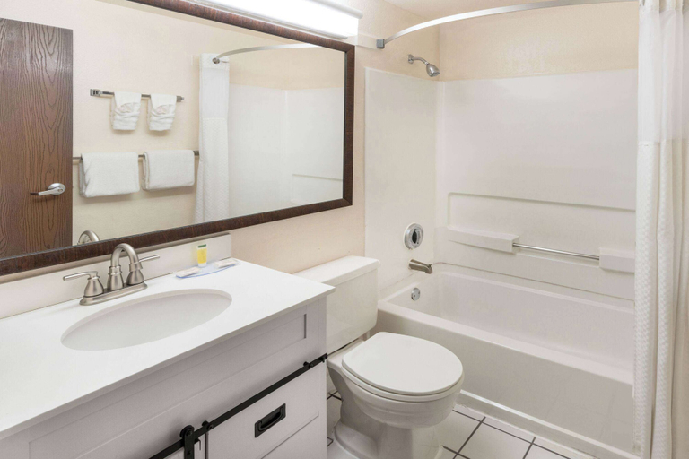 Bathroom 5, Super 8 by Wyndham Cheyenne WY, Laramie