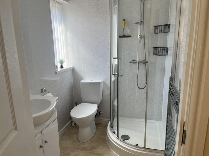 Bathroom, One Bedroom Barn With Free Parking, East Riding of Yorkshire
