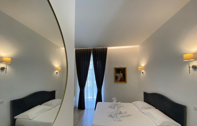 Others 3, GUALTIERI B&b - LUXURY ROOMS, Napoli