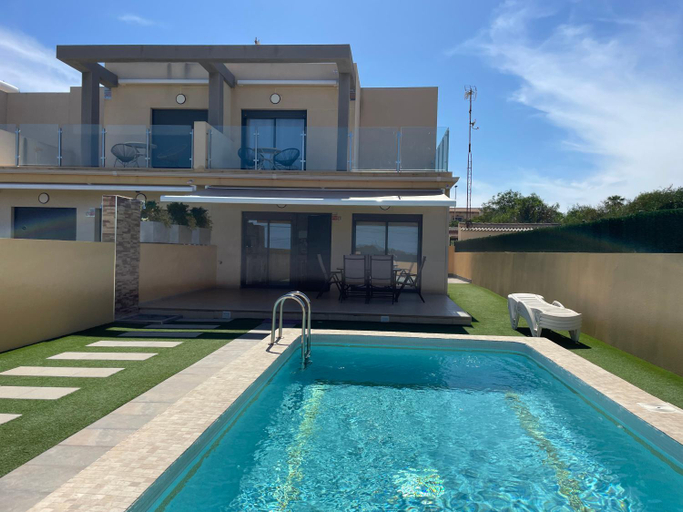 Sport & Beauty 2, Duplex con piscina individual y vistas al mar en Torrevieja, Alicante