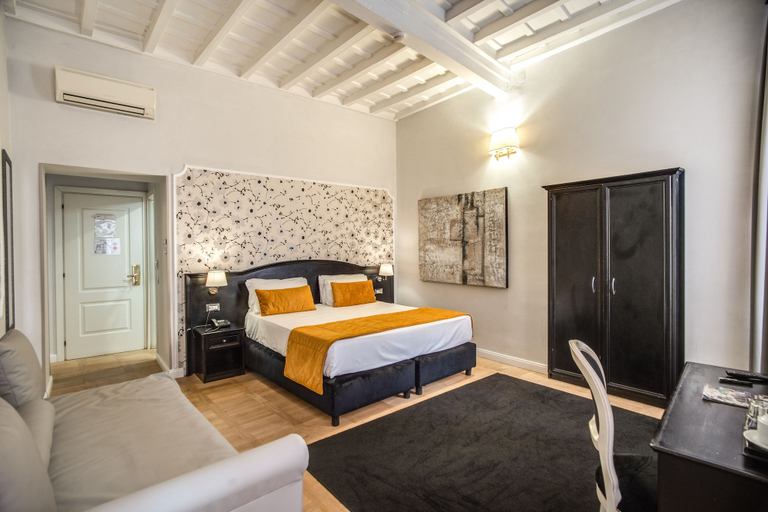 Bedroom 3, Relais Fontana di Trevi, Rome