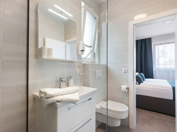 Bathroom 4, Adriatic Island Stay With Pool, Vir