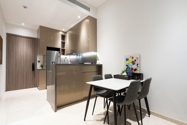 Dining Room 16
