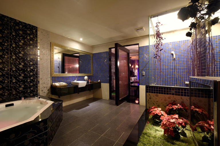 Bathroom 3, Sun Garden Ming Cheng Motel, Kaohsiung