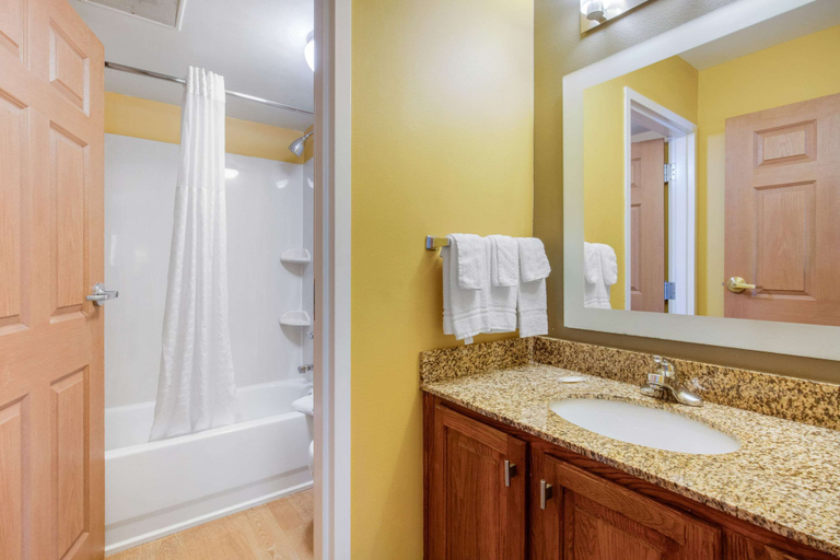 Bathroom 4, Suburban Studios Birmingham Homewood I-65, Jefferson