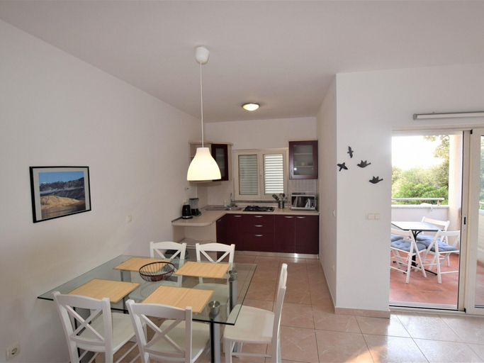 Others 4, Apartment in Mandre Near the Sea, Pag