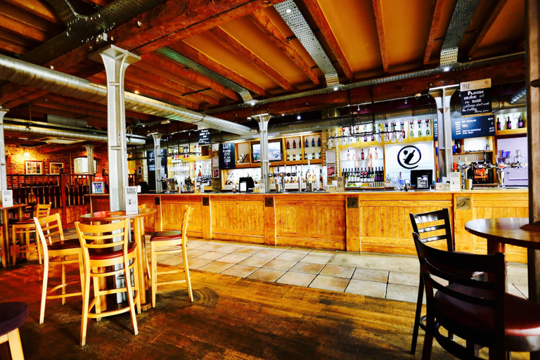 Food & Drinks, Fox Apartments, London