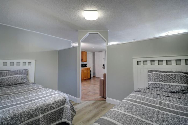 Bedroom 2, Windrift Motel, Barnstable