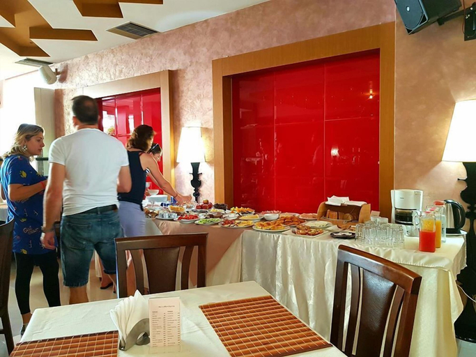 Food & Drinks 5, Royal Vila Hotel, Tiranës