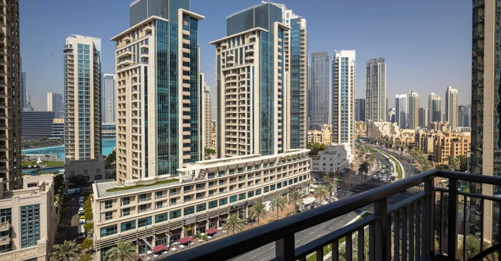 Room 4, Silkhaus Large Studio Clarens Towers Gym Pool, Dubai