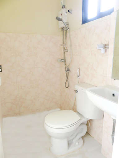 Bathroom 5, Nanette's Tourist Inn, Santa Fe