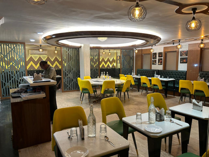 Food & Drinks 3, Hotel Gomti Nandan Palace, Sagar