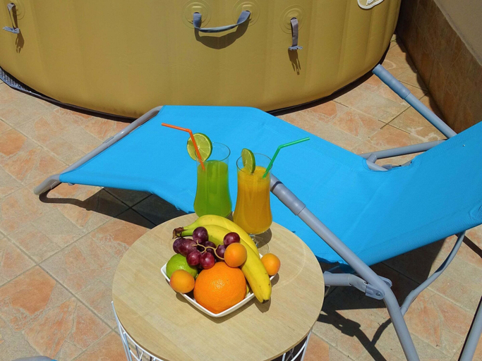 Food & Drinks 5, Apartment in Dramalj With Swimming Pool, Crikvenica