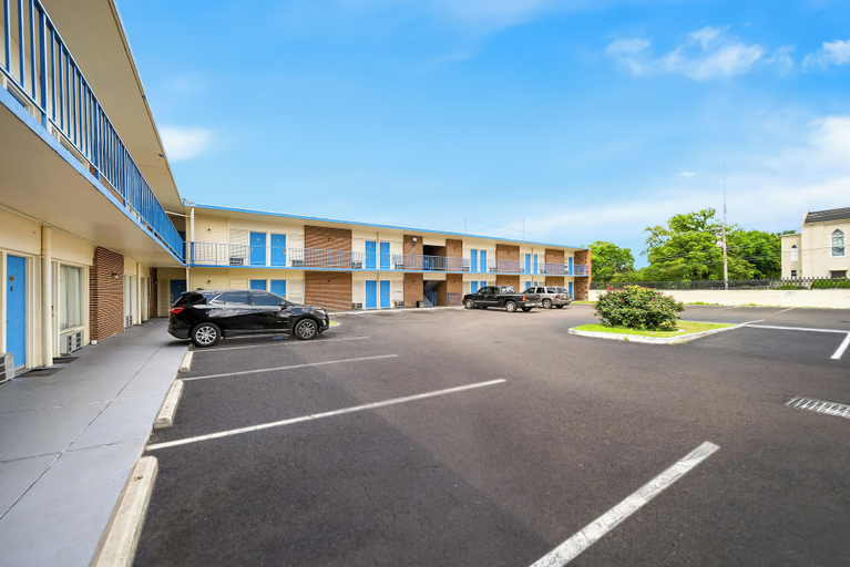 Exterior & Views 2, Capitol Inn And Suites, Montgomery