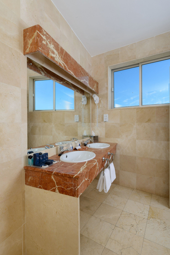 Bathroom, The Caleta Hotel Health, Beauty & Conference Centre, Gibraltar