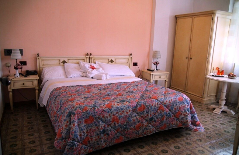 Bedroom, Hotel San Giuseppe, Napoli