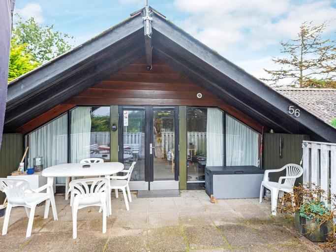 Dining 2, 8 Person Holiday Home in Logstor, Vesthimmerland