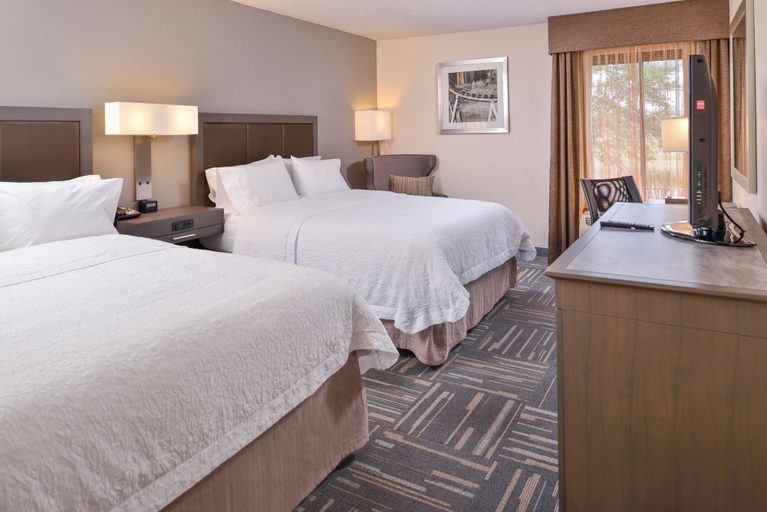 Bedroom 4, Hampton Inn closest to Universal Orlando, Orange