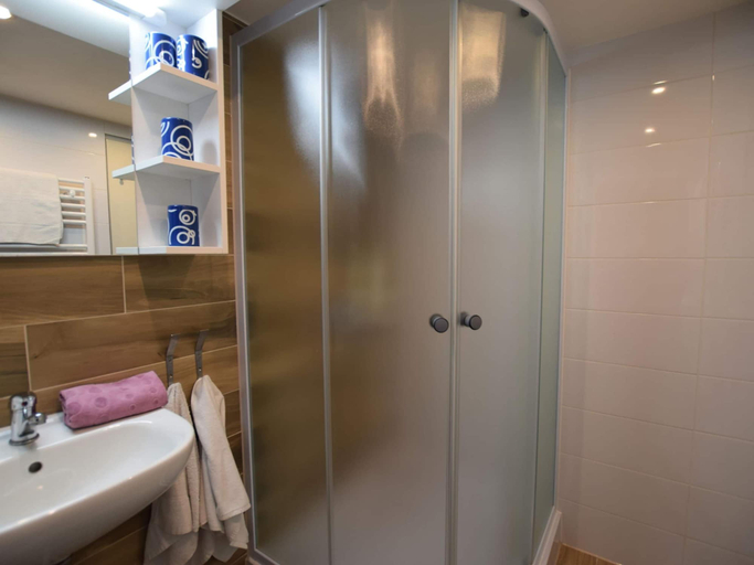 Bathroom 3, Restful Holiday Home in Vrbovsko, Vrbovsko