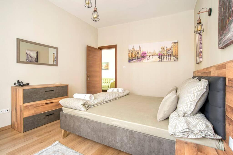 Others 4, Elegant & Stylish 2 Bedroom Top Central Apartment, Stolichna