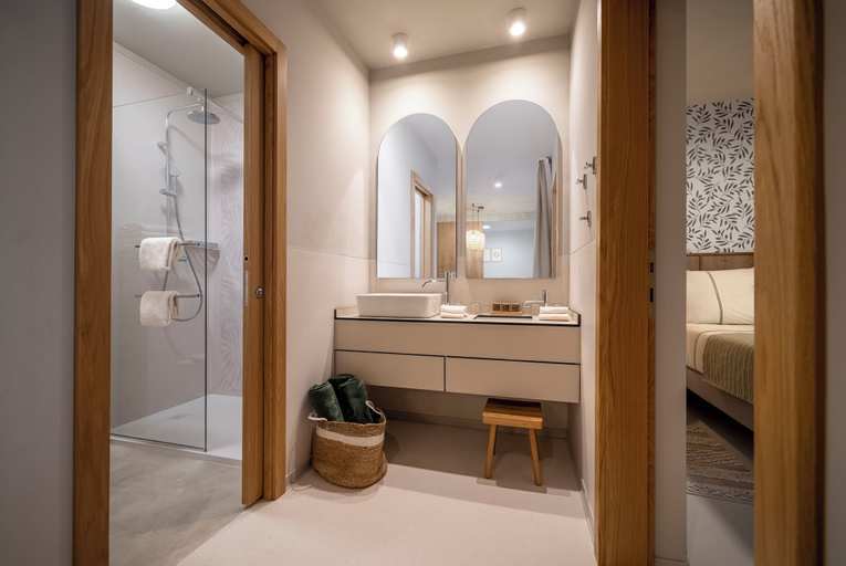 Bathroom 5, Valamar Amicor Resort, Stari Grad
