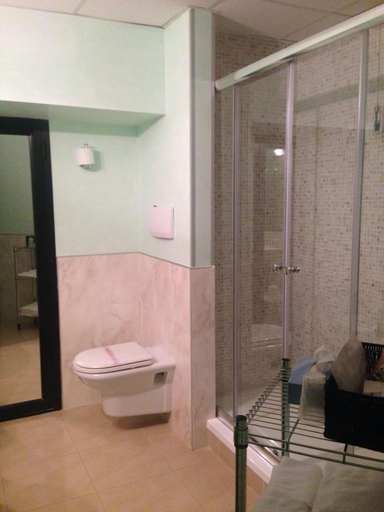Bathroom 4, Miceneo Palace Hotel, Matera